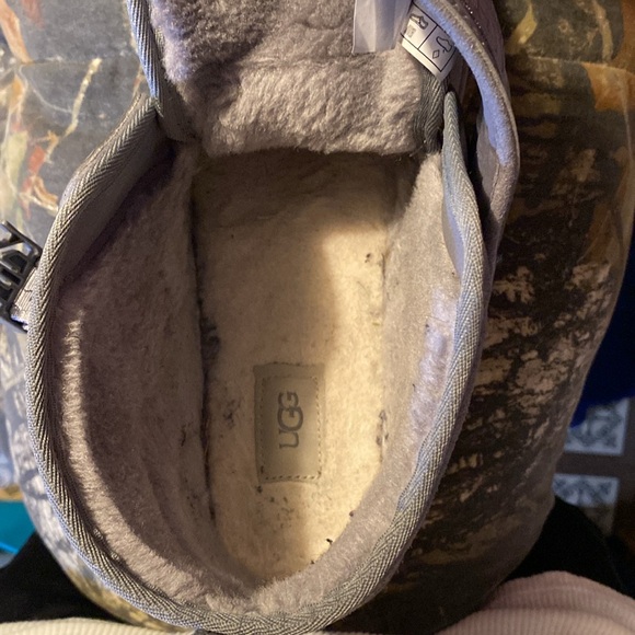 Size 12 men’s UGG boots - Picture 4 of 7